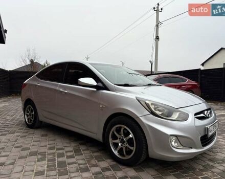 Серый Хендай Акцент, объемом двигателя 1.6 л и пробегом 186 тыс. км за 7900 $, фото 9 на Automoto.ua