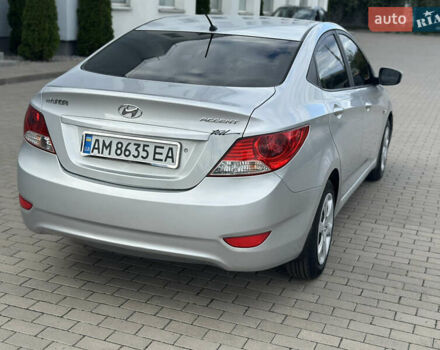 Серый Хендай Акцент, объемом двигателя 1.4 л и пробегом 178 тыс. км за 7999 $, фото 5 на Automoto.ua