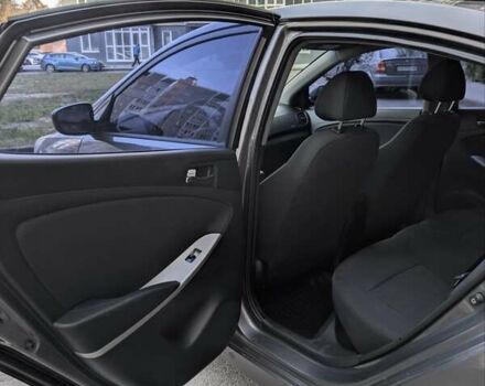 Серый Хендай Акцент, объемом двигателя 1.4 л и пробегом 233 тыс. км за 6250 $, фото 21 на Automoto.ua