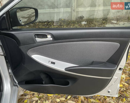 Хендай Акцент 2011 у Одесі на Automoto.ua Сірий Хендай Акцент, об'ємом двигуна 1.4 л та пробігом 184 тис. км за 7200 $, фото 45 на Automoto.ua