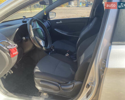 Хендай Акцент 2011 у Полтаві на Automoto.ua Сірий Хендай Акцент, об'ємом двигуна 1.4 л та пробігом 171 тис. км за 6499 $, фото 7 на Automoto.ua