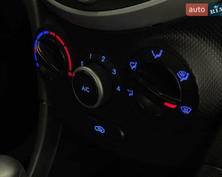 Хендай Акцент 2011 в Николаеве на Automoto.ua Серый Хендай Акцент, объемом двигателя 1.4 л и пробегом 204 тыс. км за 7599 $, фото 22 на Automoto.ua