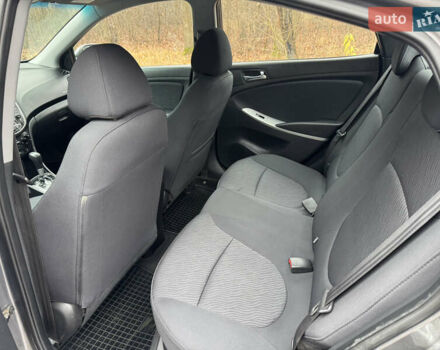 Серый Хендай Акцент, объемом двигателя 1.4 л и пробегом 125 тыс. км за 7500 $, фото 13 на Automoto.ua