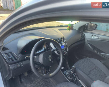 Сірий Хендай Акцент, об'ємом двигуна 1.59 л та пробігом 253 тис. км за 7500 $, фото 7 на Automoto.ua