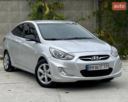 Хендай Акцент 2011 у Одесі на Automoto.ua Сірий Хендай Акцент, об'ємом двигуна 1.4 л та пробігом 184 тис. км за 7200 $, фото 4 на Automoto.ua