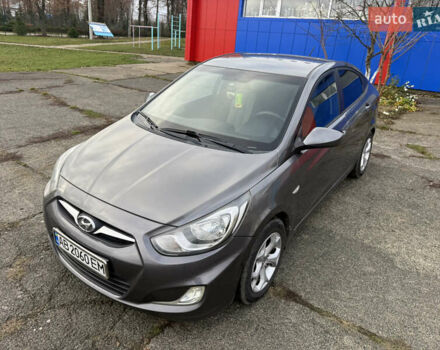 Серый Хендай Акцент, объемом двигателя 1.4 л и пробегом 206 тыс. км за 6400 $, фото 5 на Automoto.ua