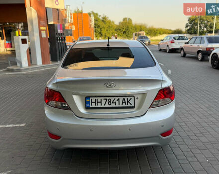 Сірий Хендай Акцент, об'ємом двигуна 1.4 л та пробігом 180 тис. км за 5999 $, фото 3 на Automoto.ua