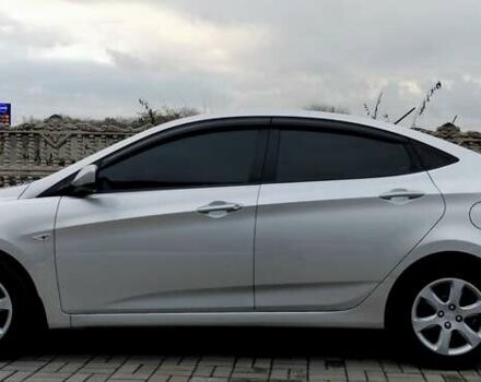 Серый Хендай Акцент, объемом двигателя 1.4 л и пробегом 175 тыс. км за 7500 $, фото 4 на Automoto.ua