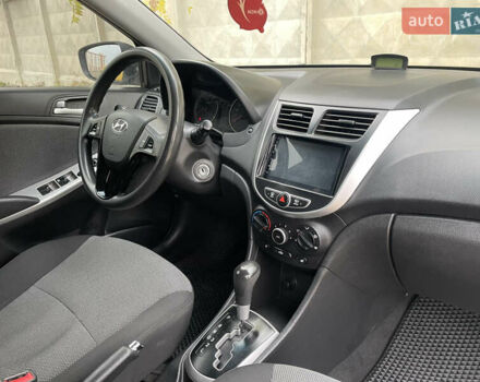 Хендай Акцент 2011 у Одесі на Automoto.ua Сірий Хендай Акцент, об'ємом двигуна 1.4 л та пробігом 184 тис. км за 7200 $, фото 41 на Automoto.ua