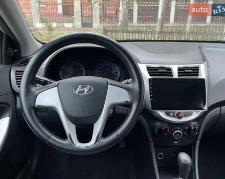 Сірий Хендай Акцент, об'ємом двигуна 1.4 л та пробігом 172 тис. км за 7299 $, фото 25 на Automoto.ua