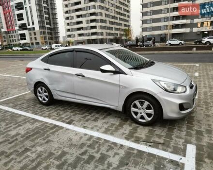 Серый Хендай Акцент, объемом двигателя 1.4 л и пробегом 104 тыс. км за 7600 $, фото 2 на Automoto.ua