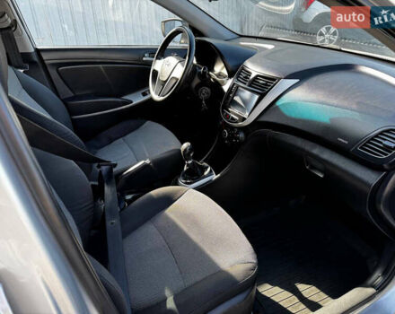 Сірий Хендай Акцент, об'ємом двигуна 1.4 л та пробігом 200 тис. км за 6300 $, фото 11 на Automoto.ua
