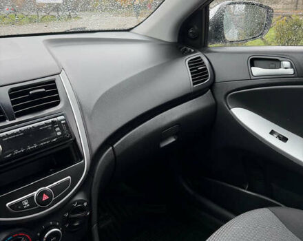 Серый Хендай Акцент, объемом двигателя 1.4 л и пробегом 38 тыс. км за 7700 $, фото 20 на Automoto.ua