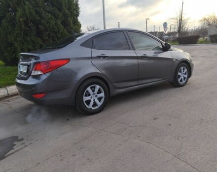 Серый Хендай Акцент, объемом двигателя 1.6 л и пробегом 251 тыс. км за 4900 $, фото 3 на Automoto.ua