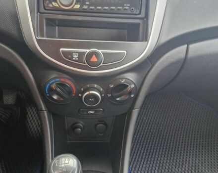 Серый Хендай Акцент, объемом двигателя 1.4 л и пробегом 173 тыс. км за 6800 $, фото 16 на Automoto.ua