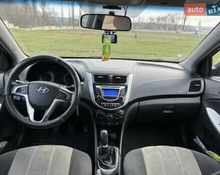 Серый Хендай Акцент, объемом двигателя 1.4 л и пробегом 206 тыс. км за 6400 $, фото 36 на Automoto.ua