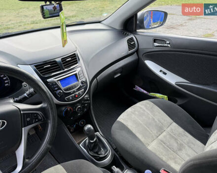 Серый Хендай Акцент, объемом двигателя 1.4 л и пробегом 206 тыс. км за 6400 $, фото 34 на Automoto.ua