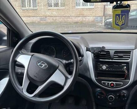 Серый Хендай Акцент, объемом двигателя 1.4 л и пробегом 140 тыс. км за 6800 $, фото 2 на Automoto.ua