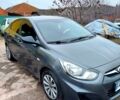 Серый Хендай Акцент, объемом двигателя 1.4 л и пробегом 165 тыс. км за 6500 $, фото 4 на Automoto.ua