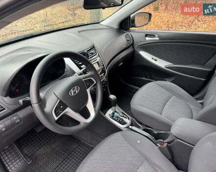 Серый Хендай Акцент, объемом двигателя 1.4 л и пробегом 125 тыс. км за 7500 $, фото 12 на Automoto.ua