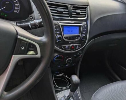 Серый Хендай Акцент, объемом двигателя 1.4 л и пробегом 233 тыс. км за 6250 $, фото 20 на Automoto.ua