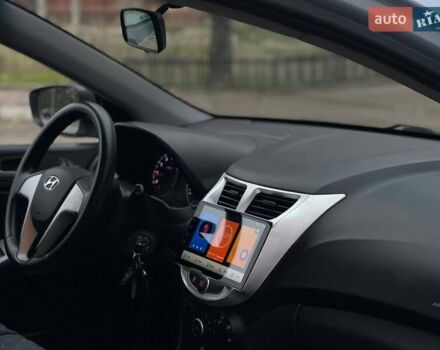Сірий Хендай Акцент, об'ємом двигуна 1.4 л та пробігом 172 тис. км за 7299 $, фото 19 на Automoto.ua