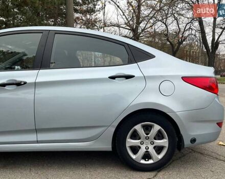 Сірий Хендай Акцент, об'ємом двигуна 1.4 л та пробігом 172 тис. км за 7299 $, фото 3 на Automoto.ua