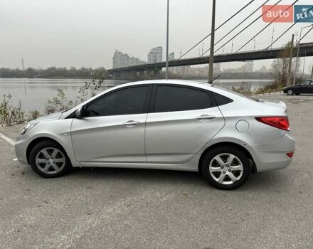 Серый Хендай Акцент, объемом двигателя 1.4 л и пробегом 180 тыс. км за 8100 $, фото 5 на Automoto.ua