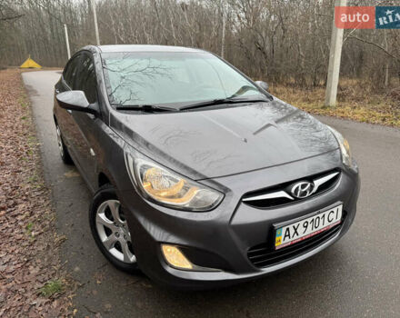 Серый Хендай Акцент, объемом двигателя 1.4 л и пробегом 125 тыс. км за 7500 $, фото 1 на Automoto.ua