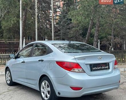 Сірий Хендай Акцент, об'ємом двигуна 1.4 л та пробігом 172 тис. км за 7299 $, фото 5 на Automoto.ua