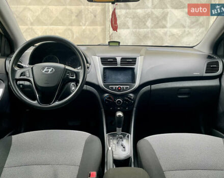 Хендай Акцент 2011 у Одесі на Automoto.ua Сірий Хендай Акцент, об'ємом двигуна 1.4 л та пробігом 184 тис. км за 7200 $, фото 54 на Automoto.ua