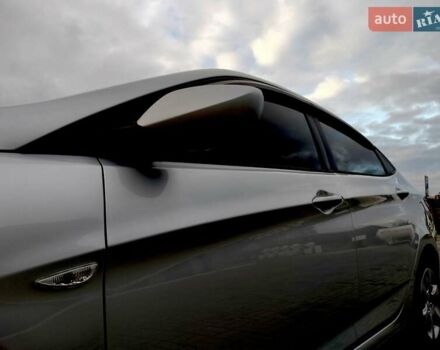 Серый Хендай Акцент, объемом двигателя 1.4 л и пробегом 175 тыс. км за 7500 $, фото 5 на Automoto.ua