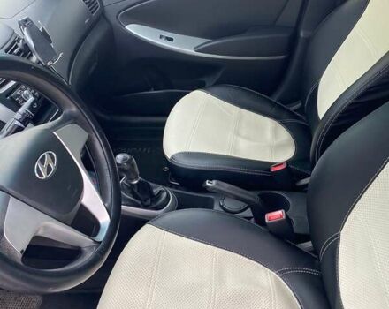 Серый Хендай Акцент, объемом двигателя 1.4 л и пробегом 164 тыс. км за 7199 $, фото 5 на Automoto.ua