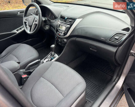 Серый Хендай Акцент, объемом двигателя 1.4 л и пробегом 125 тыс. км за 7500 $, фото 14 на Automoto.ua