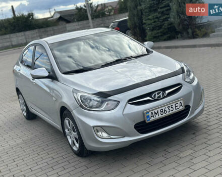 Серый Хендай Акцент, объемом двигателя 1.4 л и пробегом 178 тыс. км за 7999 $, фото 9 на Automoto.ua