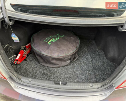 Серый Хендай Акцент, объемом двигателя 1.4 л и пробегом 206 тыс. км за 6400 $, фото 41 на Automoto.ua