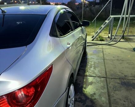 Серый Хендай Акцент, объемом двигателя 1.4 л и пробегом 218 тыс. км за 5600 $, фото 3 на Automoto.ua