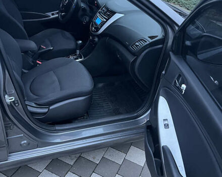 Серый Хендай Акцент, объемом двигателя 1.6 л и пробегом 194 тыс. км за 7900 $, фото 23 на Automoto.ua