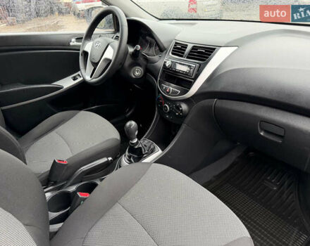 Серый Хендай Акцент, объемом двигателя 1.4 л и пробегом 38 тыс. км за 7700 $, фото 15 на Automoto.ua