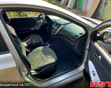 Серый Хендай Акцент, объемом двигателя 1.4 л и пробегом 290 тыс. км за 4600 $, фото 8 на Automoto.ua