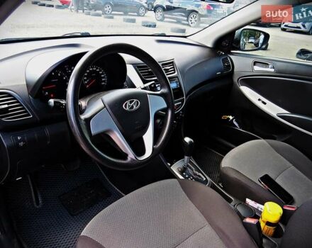 Хендай Акцент 2011 у Черкасах на Automoto.ua Сірий Хендай Акцент, об'ємом двигуна 1.4 л та пробігом 157 тис. км за 8600 $, фото 4 на Automoto.ua