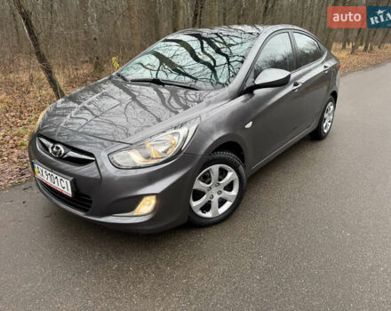 Серый Хендай Акцент, объемом двигателя 1.4 л и пробегом 125 тыс. км за 7500 $, фото 2 на Automoto.ua