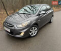 Серый Хендай Акцент, объемом двигателя 1.4 л и пробегом 125 тыс. км за 7500 $, фото 2 на Automoto.ua