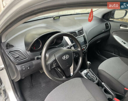 Хендай Акцент 2011 у Одесі на Automoto.ua Сірий Хендай Акцент, об'ємом двигуна 1.4 л та пробігом 184 тис. км за 7200 $, фото 34 на Automoto.ua