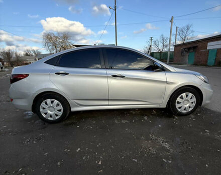 Серый Хендай Акцент, объемом двигателя 1.4 л и пробегом 242 тыс. км за 6100 $, фото 4 на Automoto.ua