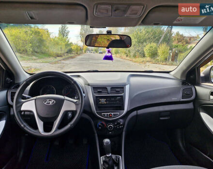 Хендай Акцент 2011 в Запорожье на Automoto.ua Серый Хендай Акцент, объемом двигателя 1.4 л и пробегом 175 тыс. км за 6800 $, фото 12 на Automoto.ua