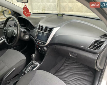 Хендай Акцент 2011 у Одесі на Automoto.ua Сірий Хендай Акцент, об'ємом двигуна 1.4 л та пробігом 184 тис. км за 7200 $, фото 40 на Automoto.ua