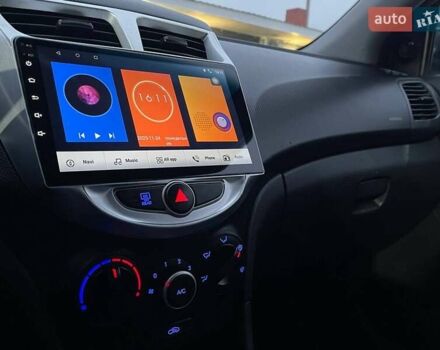 Сірий Хендай Акцент, об'ємом двигуна 1.4 л та пробігом 172 тис. км за 7299 $, фото 20 на Automoto.ua