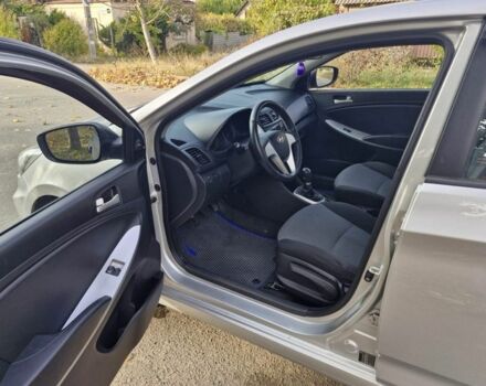 Серый Хендай Акцент, объемом двигателя 1.4 л и пробегом 173 тыс. км за 6800 $, фото 8 на Automoto.ua