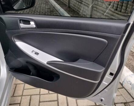 Серый Хендай Акцент, объемом двигателя 1.4 л и пробегом 175 тыс. км за 7500 $, фото 27 на Automoto.ua